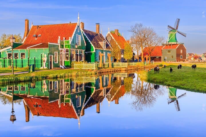 Giethoorn and Zaanse Schans Tour With Local Guide