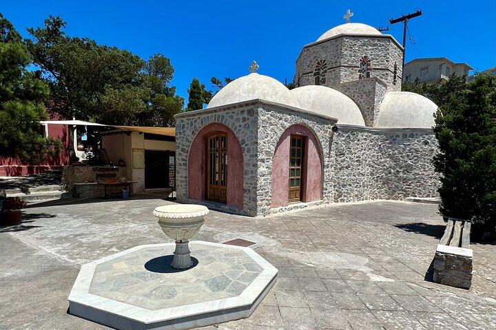 Santorini villages Half-day tour with Wine tasting
