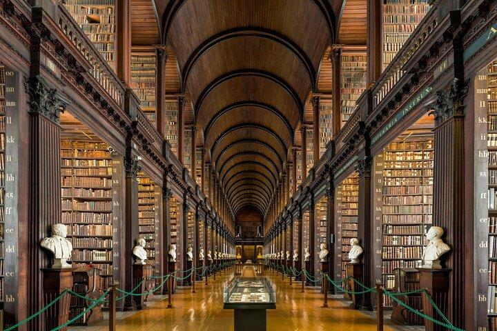 Book of Kells. Medieval Dublin Castle. 5* History & Heritage Tour
