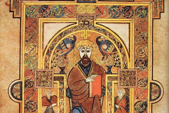 Book of Kells. Medieval Dublin Castle. 5* History & Heritage Tour
