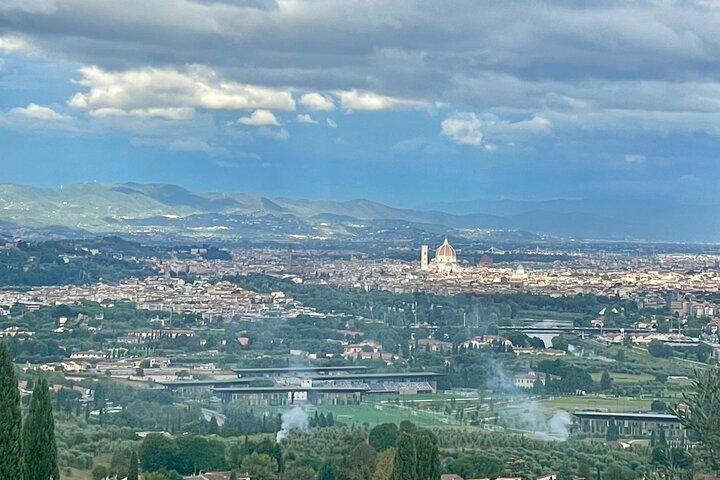 Pasta, meatballs and ice cream in a villa in the hills of Florence