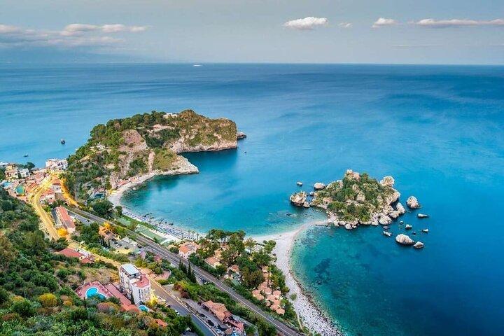 Taormina Boat Tour with Aperitif on Isola Bella