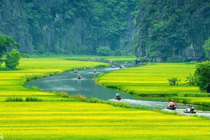 Day Trip from Hanoi: Explore Hoa Lu Temples & Tam Coc Boat Tour