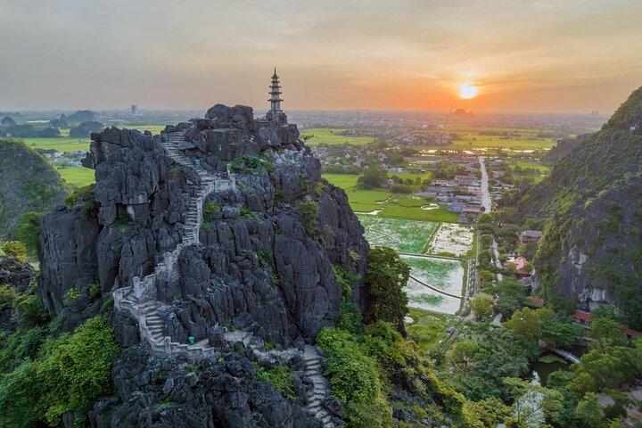 Deluxe Day Tour in Bai Dinh, Trang An and Mua Caves from Hanoi