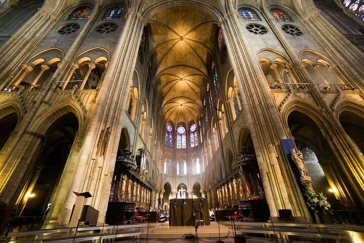 Notre-Dame Cathedral Guided Tour with Access