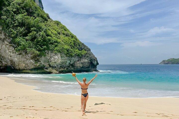 Nusa Penida Day Tour Kelingking Broken and Angels Bay