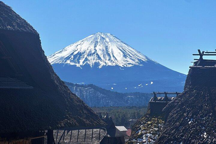 Mount Fuji (Mt. fuji) private tour by car with pickup from Tokyo