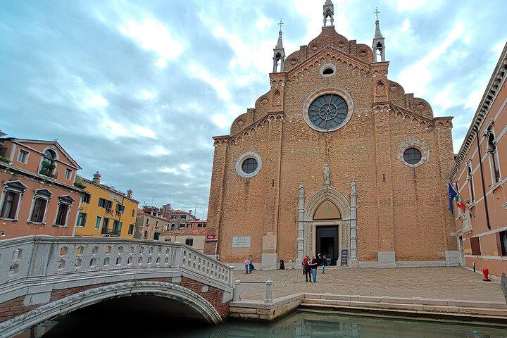 2 Hour Cicchetti and Wine Tasting Tour in Venice