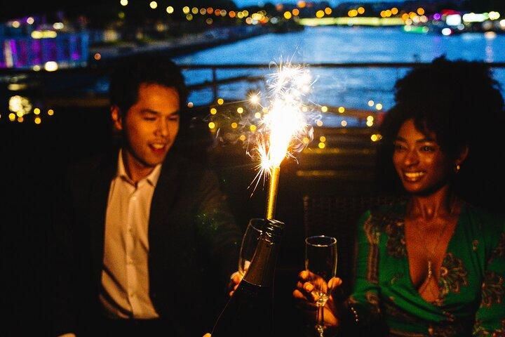 Seine River Rooftop Boat Cruise Aperitif with Drinks