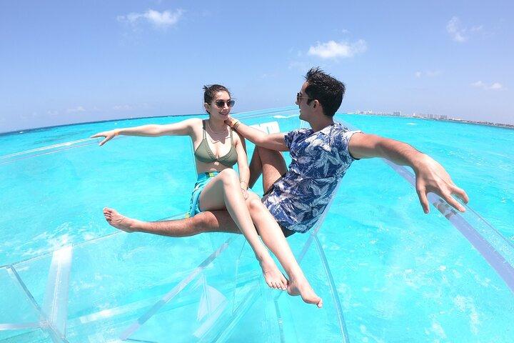 Clear Boat Tour in Cancun 1.5 hours great for pictures
