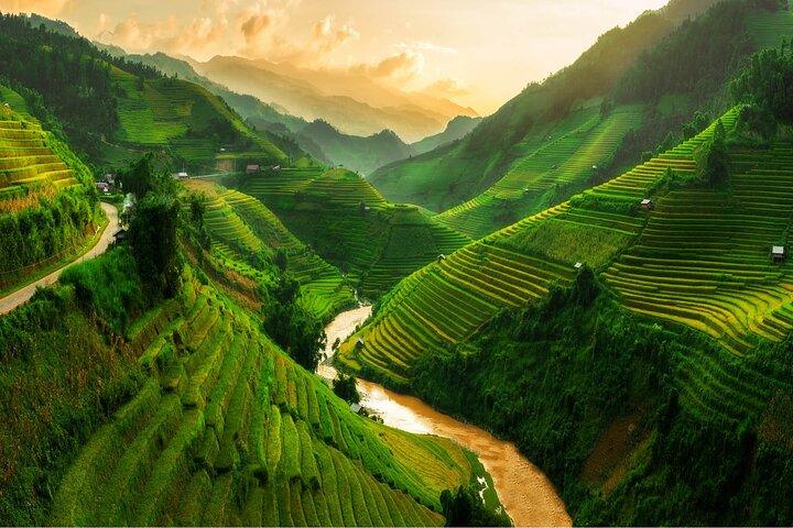 Sapa 2-Day 1-Night Motorbike Adventure with Homestay