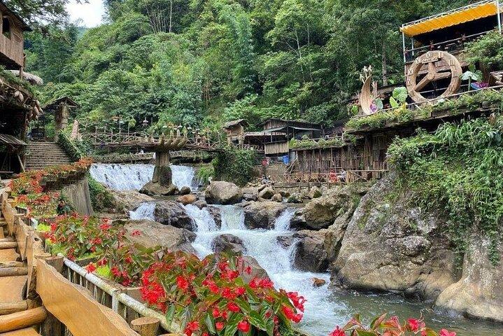 From Hanoi: Sapa Highlights 2-Day Trekking Tour & Hotel Stay
