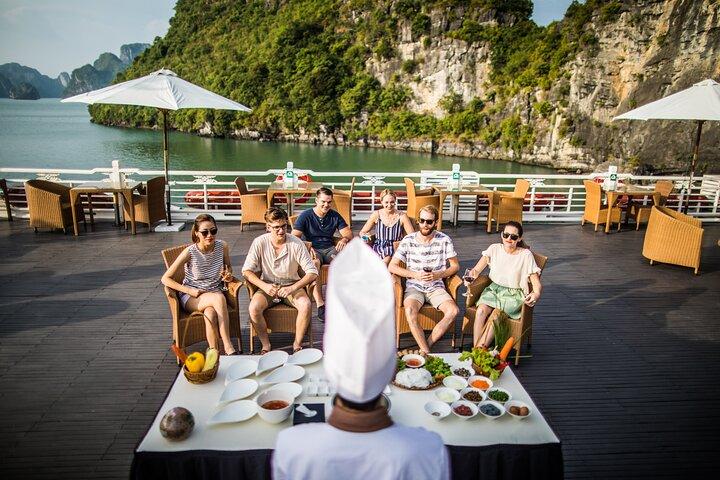 3N2D Explorer Halong Bay Tung Sau Trinh Nu with Private Cruise