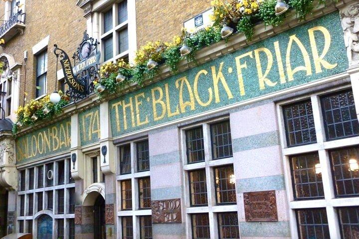 Private Group: Historical Pub Walking Tour of London