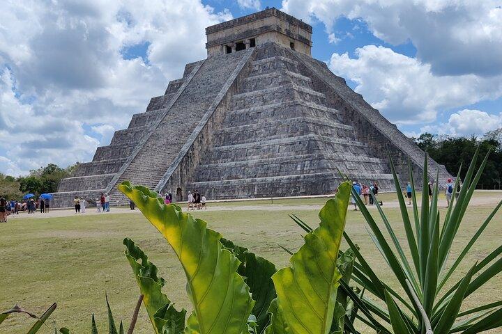 5x1: Chichen Itza + Suytun & Ikkil Cenote + Buffet + Valladolid