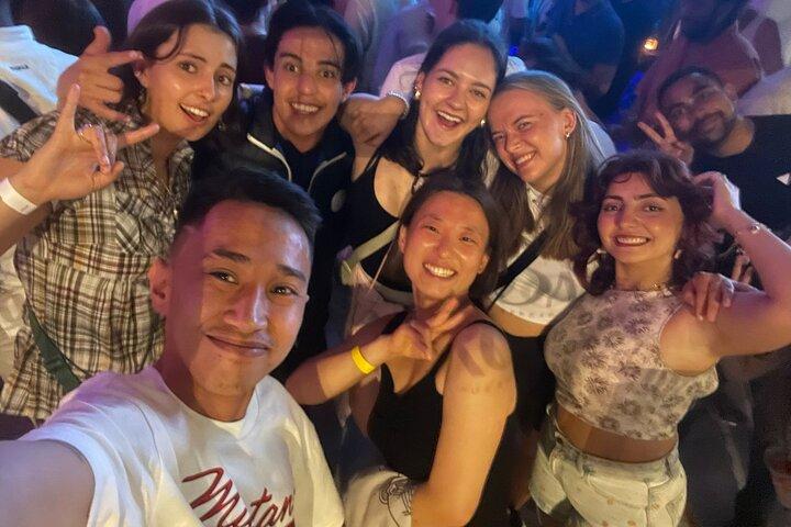 Pub Crawl Barcelona: 4 nightclubs + skip-the-line entry