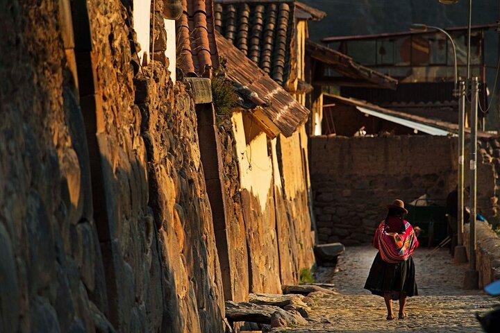 The Best of Sacred Valley Full Day Tour With Llama Hike