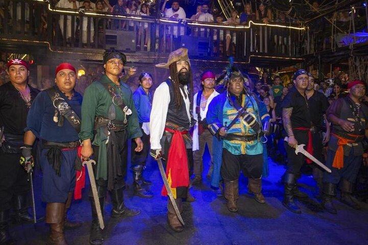 Dinner and show pirate night Hook in Cancun