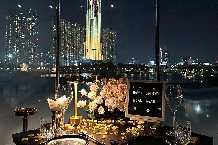 Romantic Honeymoon Dinner Tour With Sightseeing Cruise On River