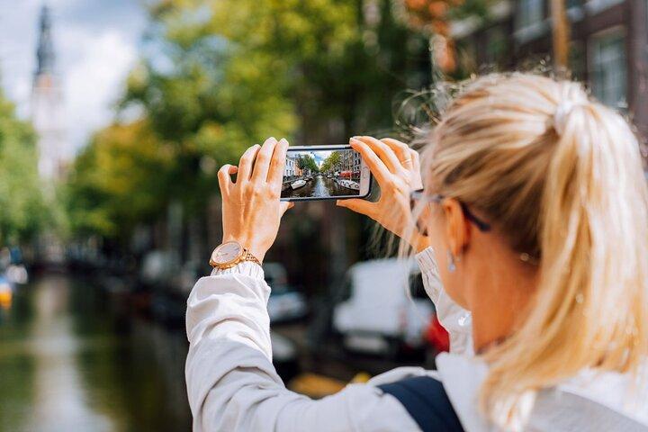 Amsterdam Historic City: a Self-Guided Augmented Reality Tour