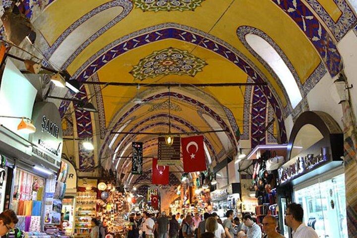 Istanbul Guided Topkapi and Grand Bazaar with Small Group