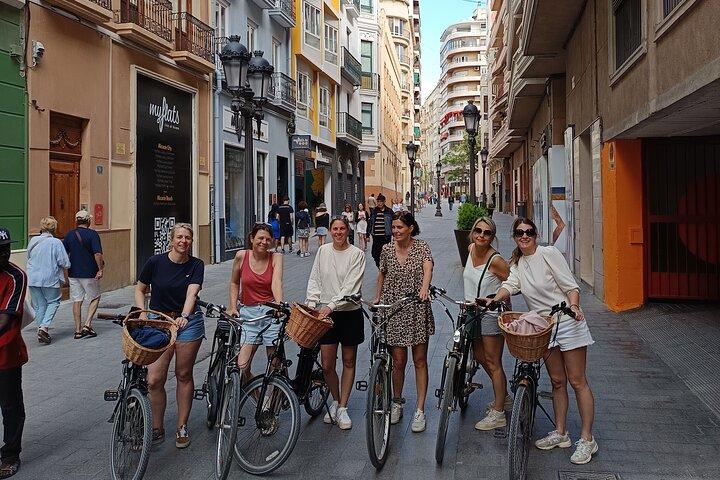 “Alicante: Tour Guiado en Bicicleta Eléctrica (E-Bike)”