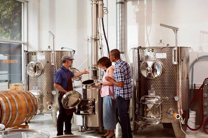 Guided tour « from the bee to the bottle » with tasting - English