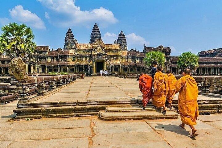 Private Angkor Wat Tour by Tuk-Tuk with English Speaking Driver