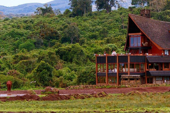 4 Days Aberdare and Samburu Safari on 4x4 Land Cruiser Jeep