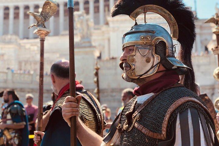 Exclusive Colosseum Tour – Small Group (Max 7 People)
