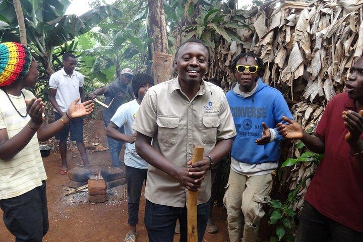 Arusha: Materuni Waterfall and Coffee Tour with Packed Lunch