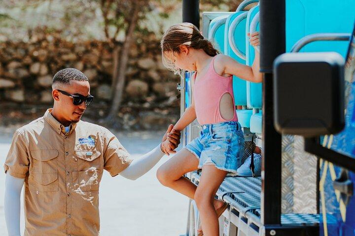 Aruba Natural Wonders Caves and Natural Pool Jeep Tour