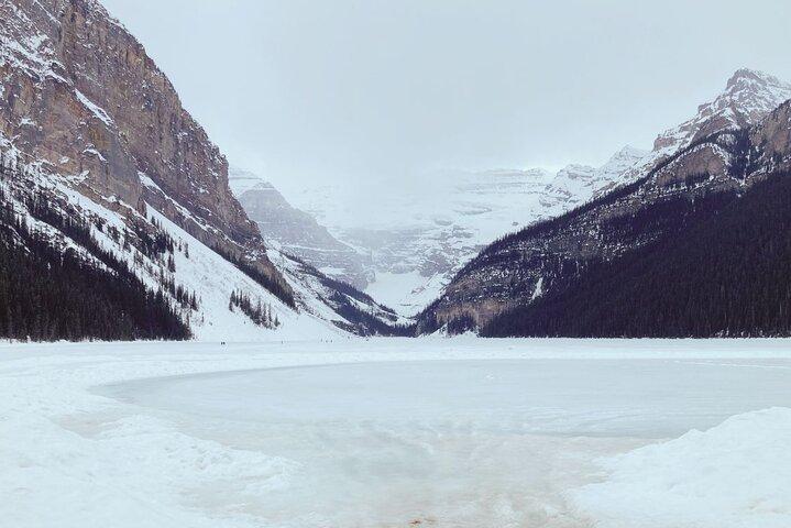 Discover Lake Louise (Spring & Fall Sightseeing)