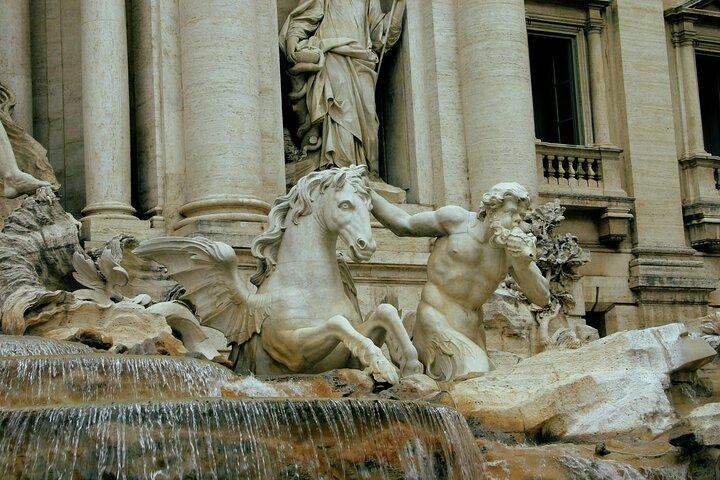 Eternal City Piazza Tour: Discovering Rome's Heritage