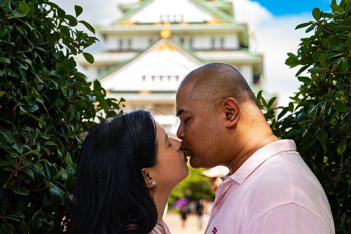 Iconic and Timeless Osaka Castle Private Photoshoot