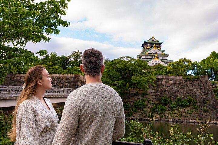 Iconic and Timeless Osaka Castle Private Photoshoot