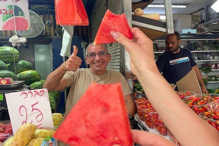 Tel Aviv: Carmel Market Food Tasting Tour “Shuk Hacarmel”