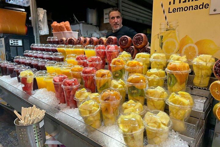 Tel Aviv: Carmel Market Food Tasting Tour “Shuk Hacarmel”