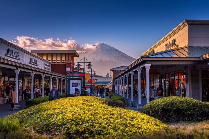 From Tokyo: Mt Fuji, Tea Ceremony and Gotemba Outlet Tour