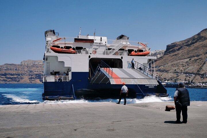 Santorini: Shuttle - Bus Port to Hotels or Airport