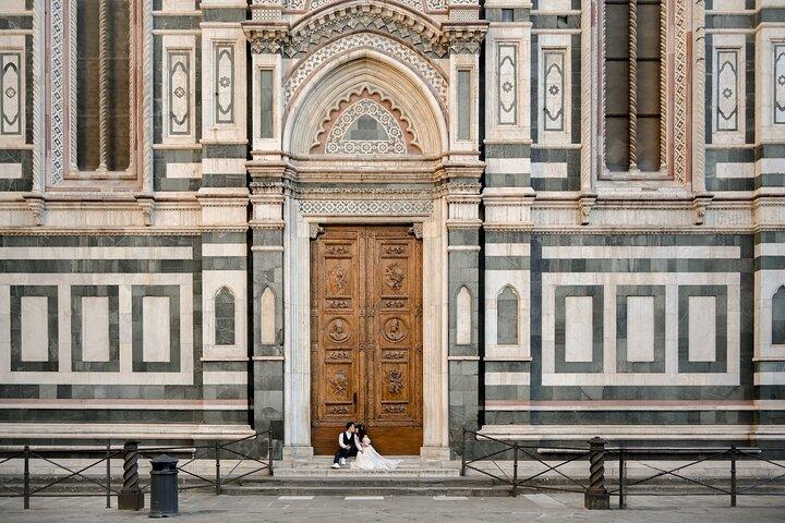 Exclusive Photoshoot in Florence with Top-Rated Photographer