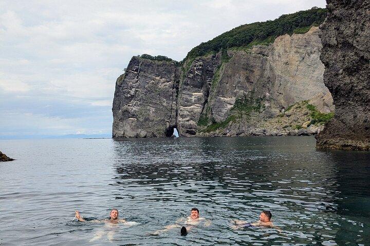 Sea Kayaking Tour – Otaru Coastal Adventure