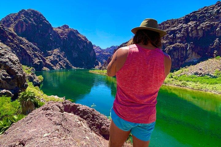 2-Day Hoover Dam Kayaking and Camping Tour with 6 Hot Springs