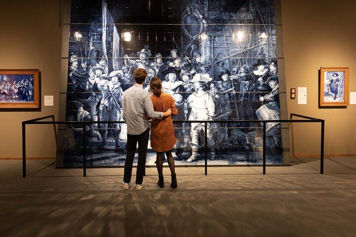 Delft: Private Walking Tour and Royal Delft Factory