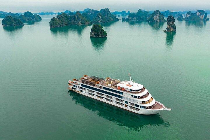 Fullday Explore Halong Bay