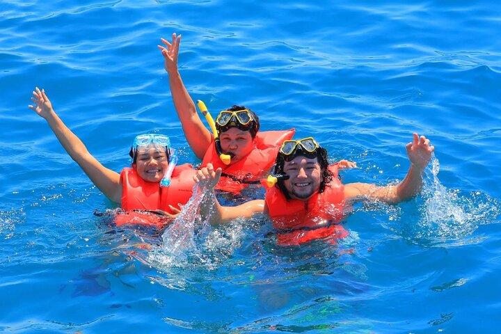 Cabo San Lucas Catamaran Cruise: Snorkel or Sunset Adventure