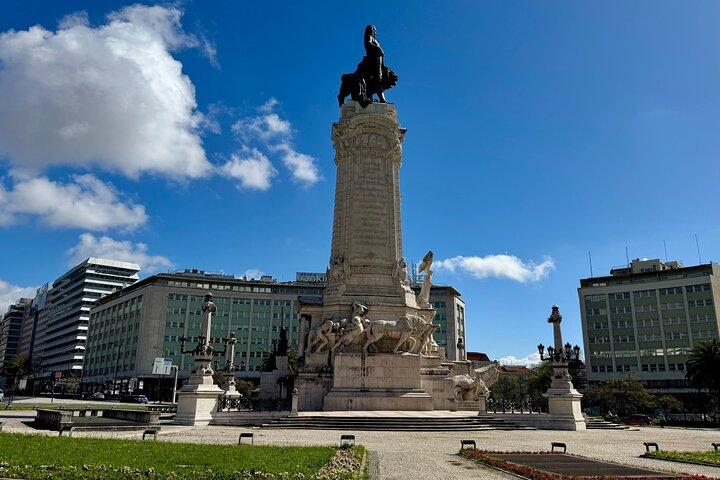 Halfday Sightseeing Lisbon - Must-Sees in 4 Hours by car