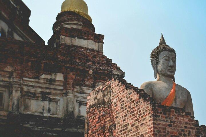 Ayutthaya’s Top Temple & Boat Tour From Bus Station