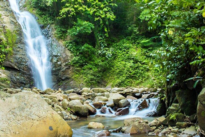 Private Tour Biausevu Waterfall and Fijian Village Experience