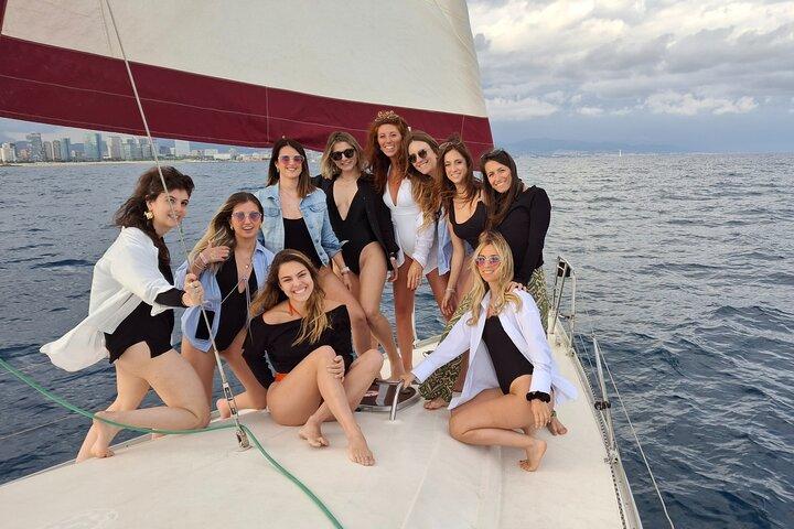 Private Sailing for 11 people with open bar and snacks